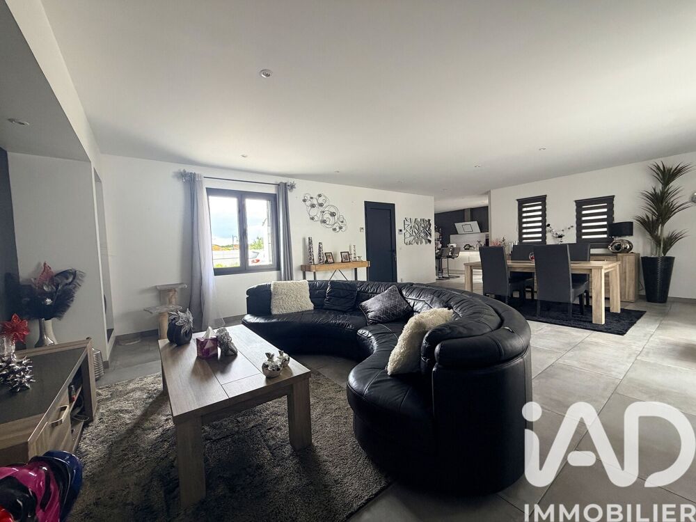 Vente Maison Vente Maison/villa 5 pièces Ferrières