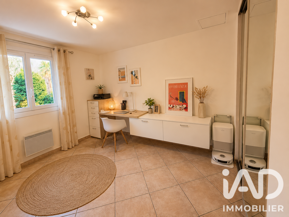 à vendre  Maison Cagnes-sur-Mer (06800)