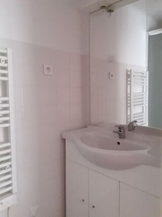  Appartement à louer 2 pièces 50 m²