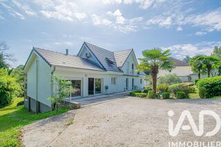  Maison à vendre 10 pièces 233 m²