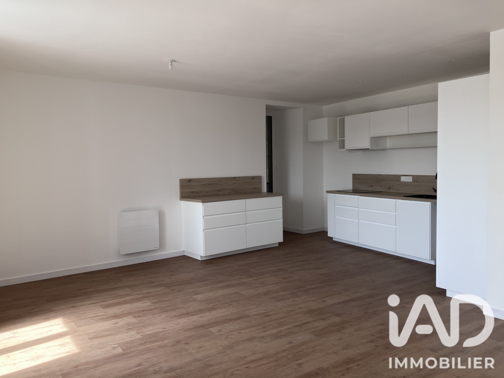location Appartement - 3 pièce(s) - 77 m² Auray (56400)