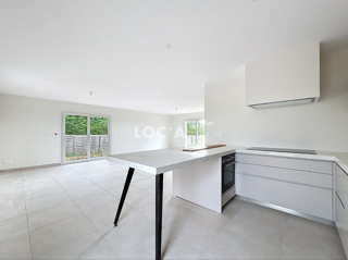  Maison à louer 4 pièces 120 m²