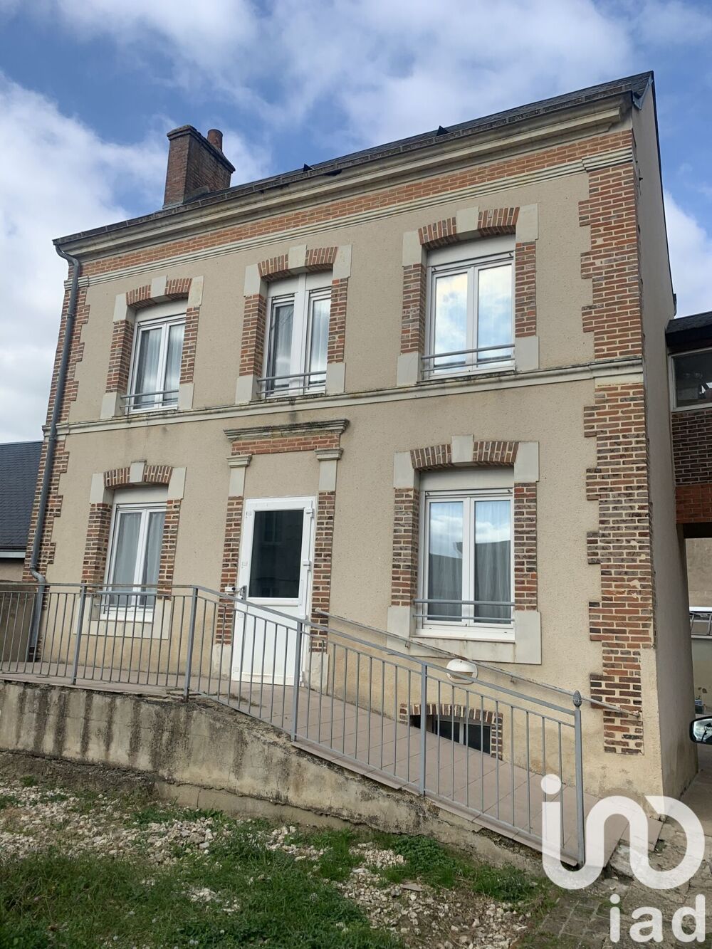 Vente Maison Vente Maison/villa 9 pièces Bessé-sur-braye