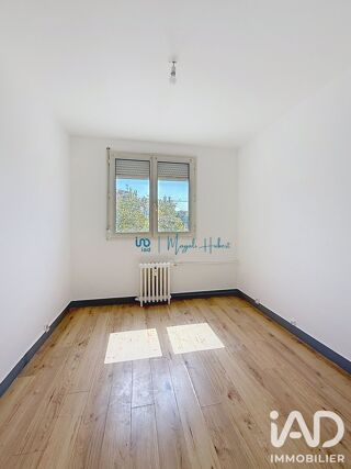  Appartement à louer 4 pièces 61 m²