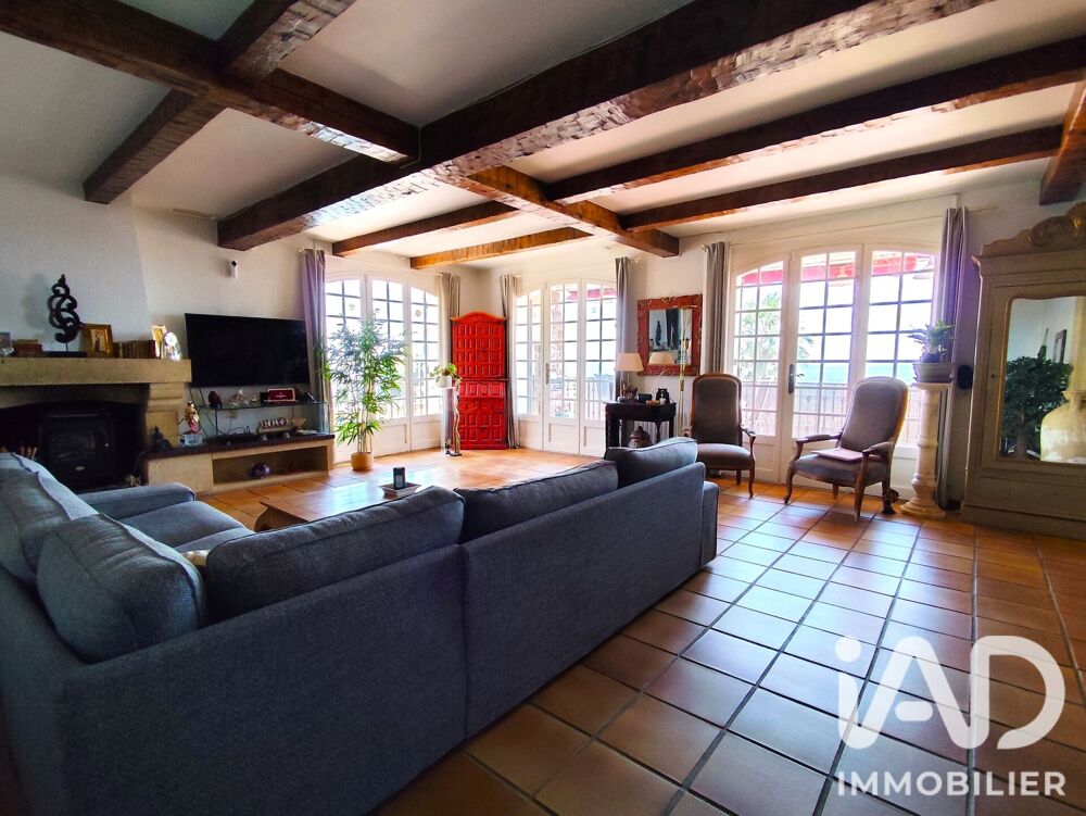 Vente Maison Vente Maison d'architecte 8 pièces Hyères
