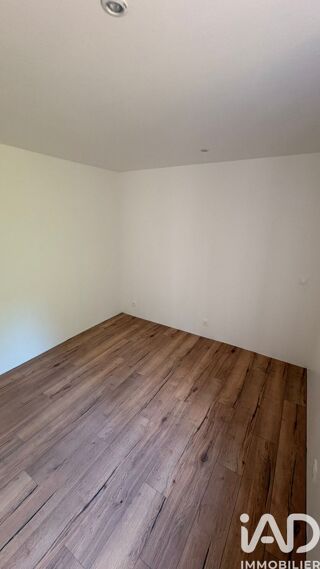  Appartement à louer 2 pièces 33 m²