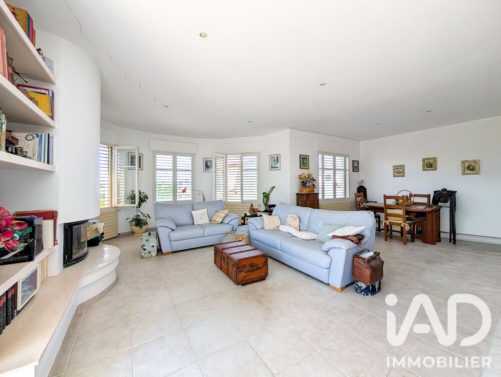 à vendre  Maison Cagnes-sur-Mer (06800)