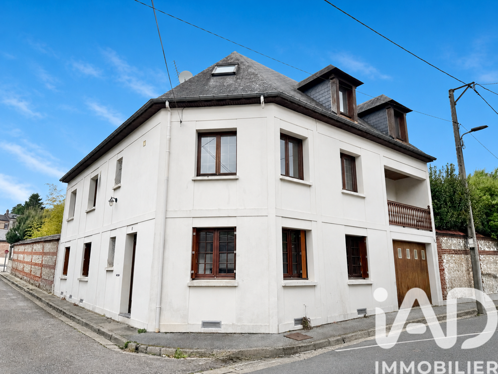 Maison 8 pièces 195 m² · à Lillebonne · 195 m² · 200 000 €