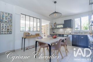  Maison à vendre 8 pièces 237 m²