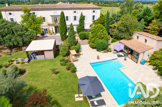  Maison à vendre 15 + pièces 392 m²