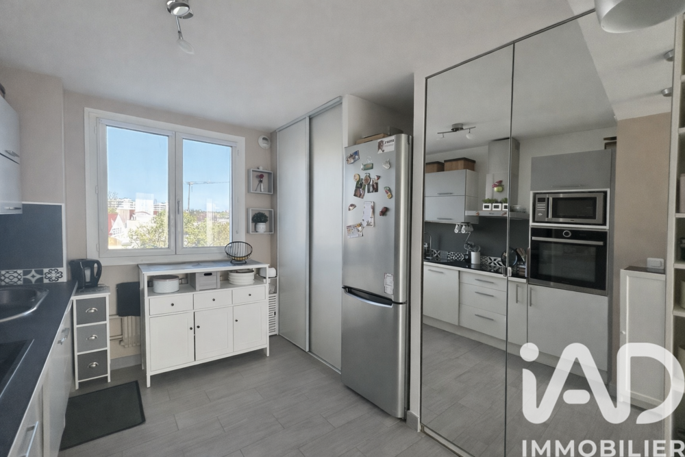 vente Appartement - 3 pièce(s) - 66 m² Pierre-Bénite (69310)