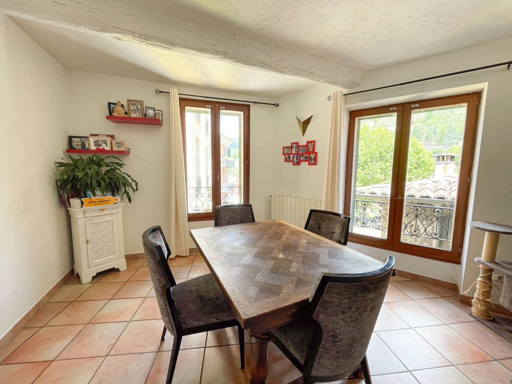 Sospel, à vendre, charmant et spacieux appartement.