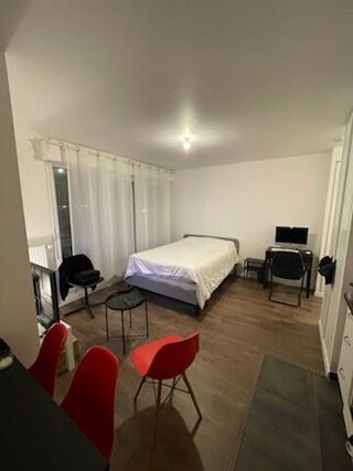  Appartement à louer 1 pièce 28 m²