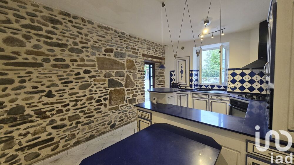 Maison 8 pièces 209 m² · à Orin · 209 m² · 173 000 €