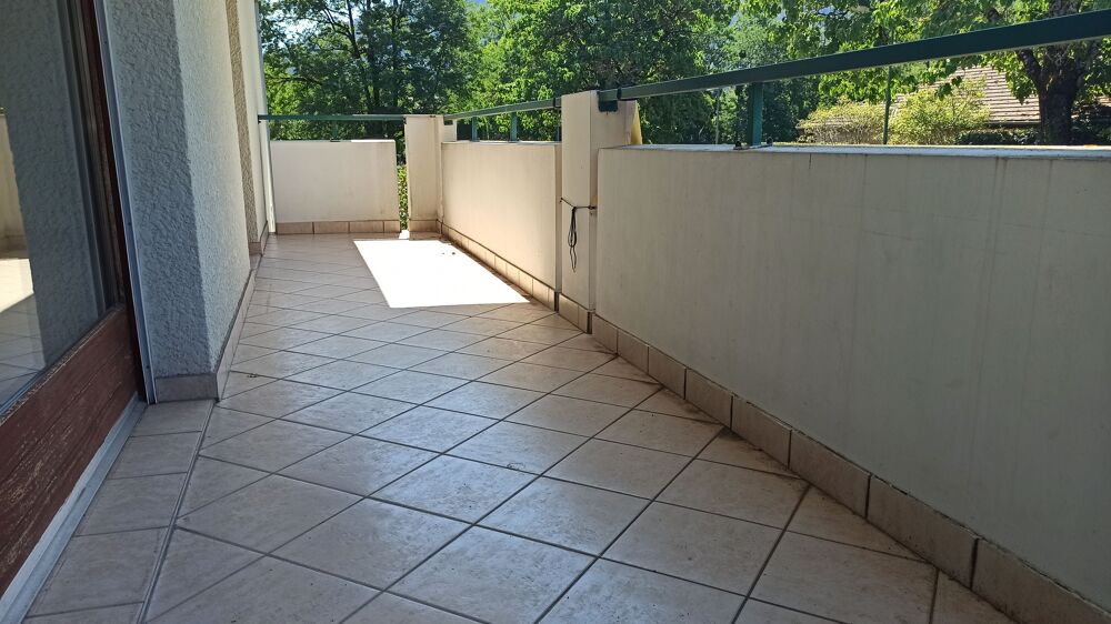 Vente Appartement Appartement T4 avec grand séjour et terrasse centre Saint-Jorioz Saint jorioz