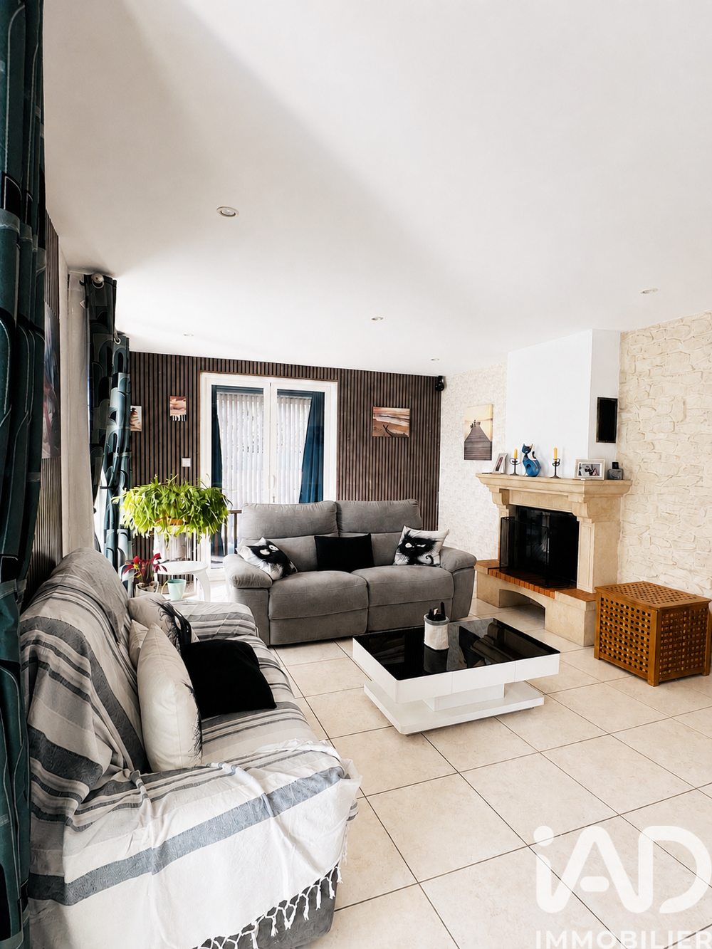 vente Maison - 9 pièce(s) - 206 m² Saint-Vincent-sur-Graon (85540)