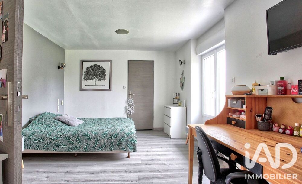 à vendre  Maison Vendeuvre-du-Poitou (86380)