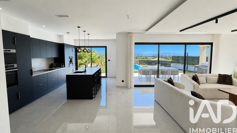 vente Maison - 6 pièce(s) - 186 m² Bourg-Saint-Andéol (07700)
