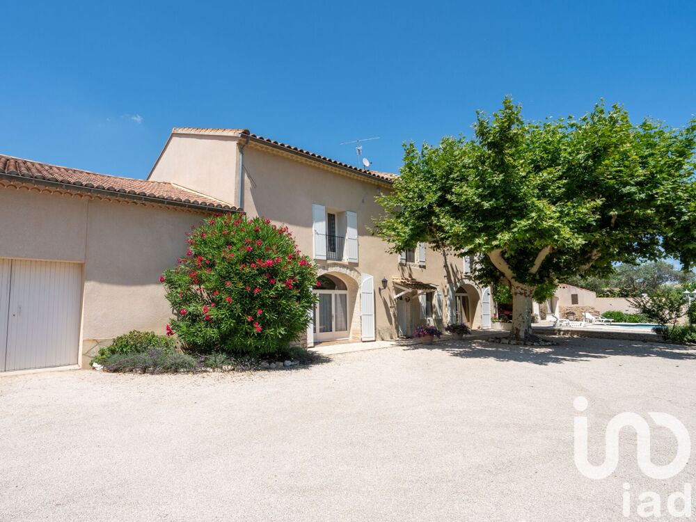 à vendre  Maison Saint-Saturnin-lès-Avignon (84450)