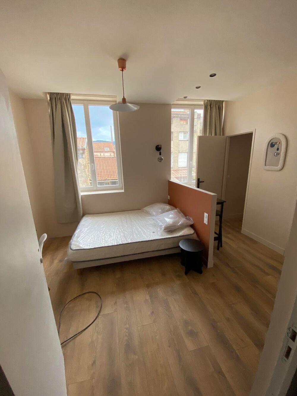 Location Appartement Studio meublé 26 place de la liberté St Chamond Saint-chamond