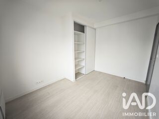  Appartement à louer 6 pièces 99 m²
