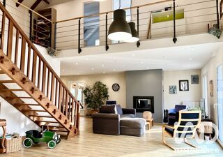  Maison à louer 7 pièces 235 m²