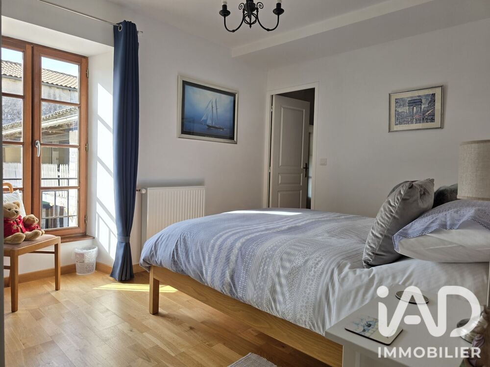 à vendre  Maison Bourg-Charente (16200)