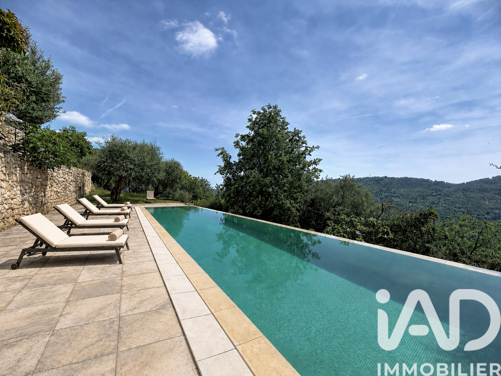Vente Maison Vente Maison traditionnelle 6 pièces Le bar-sur-loup