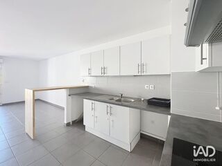  Appartement à louer 4 pièces 92 m²