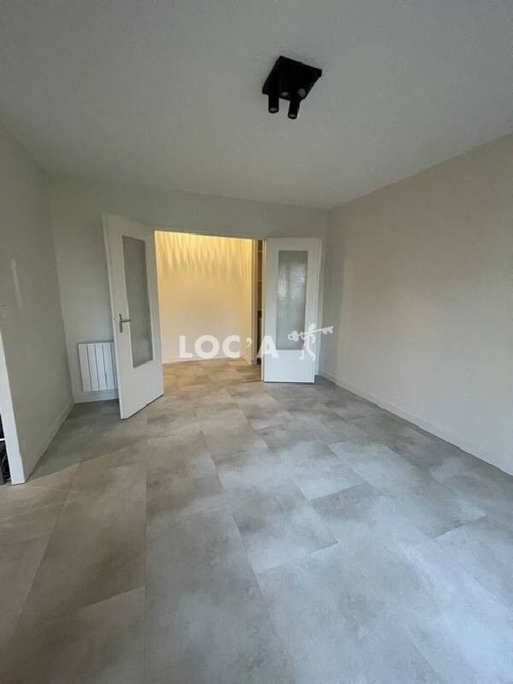 800€ cc / Mois - Spacieux appartement F2 de 49 m² entièr....