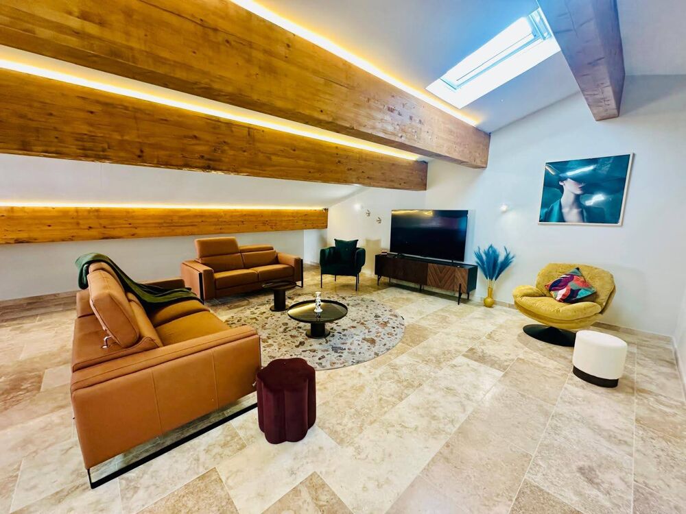 location Appartement - 3 pièce(s) - 108 m² Saint-Maximin-la-Sainte-Baume (83470)