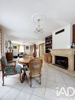  Maison à vendre 10 pièces 215 m²