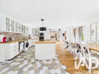  Maison à vendre 14 pièces 444 m²