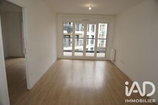  Appartement à louer 2 pièces 43 m²