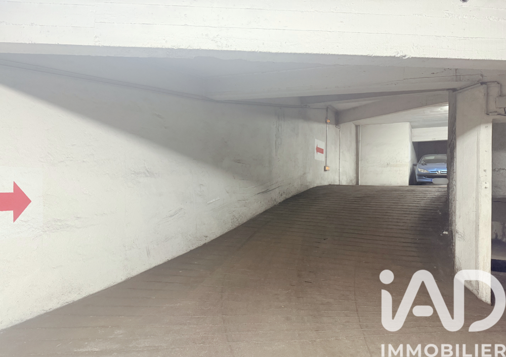 Vente Parking/Garage Vente Parking 12 m&sup2; Paris 9