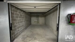  Parking / Garage à louer 15 m²