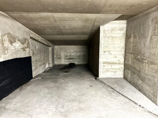  Parking / Garage à louer 10 m²