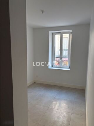 Appartement à louer 4 pièces 89 m²