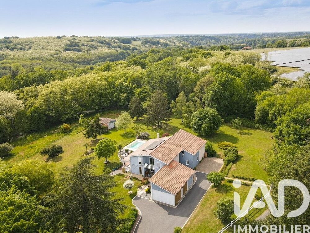 Vente Maison Vente Maison d'architecte 8 pièces Cherves-châtelars