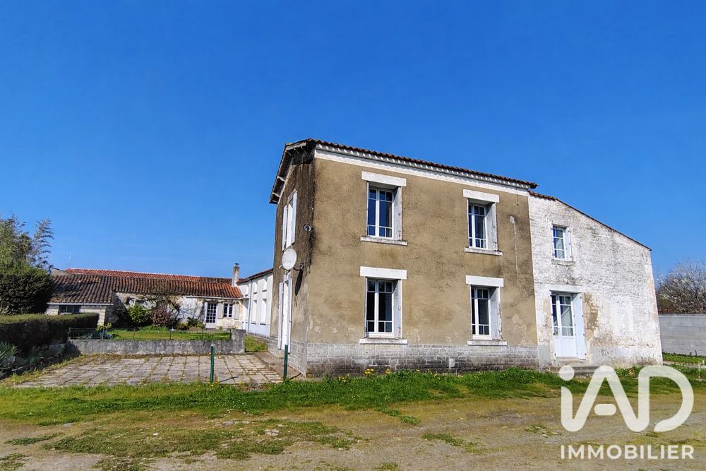 vente Maison - 5 pièce(s) - 101 m² Saint-Martin-de-Fraigneau (85200)