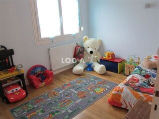  Appartement � louer 5 pi�ces 101 m�