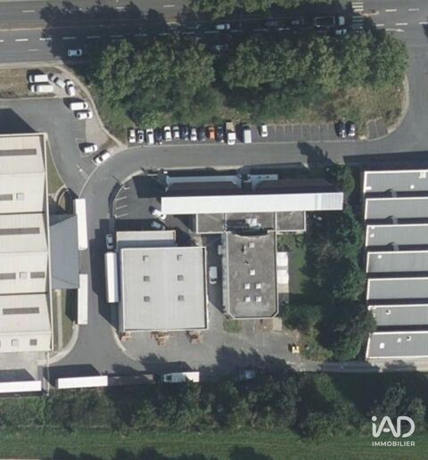   Vente / Local Commercial - 977 m² 