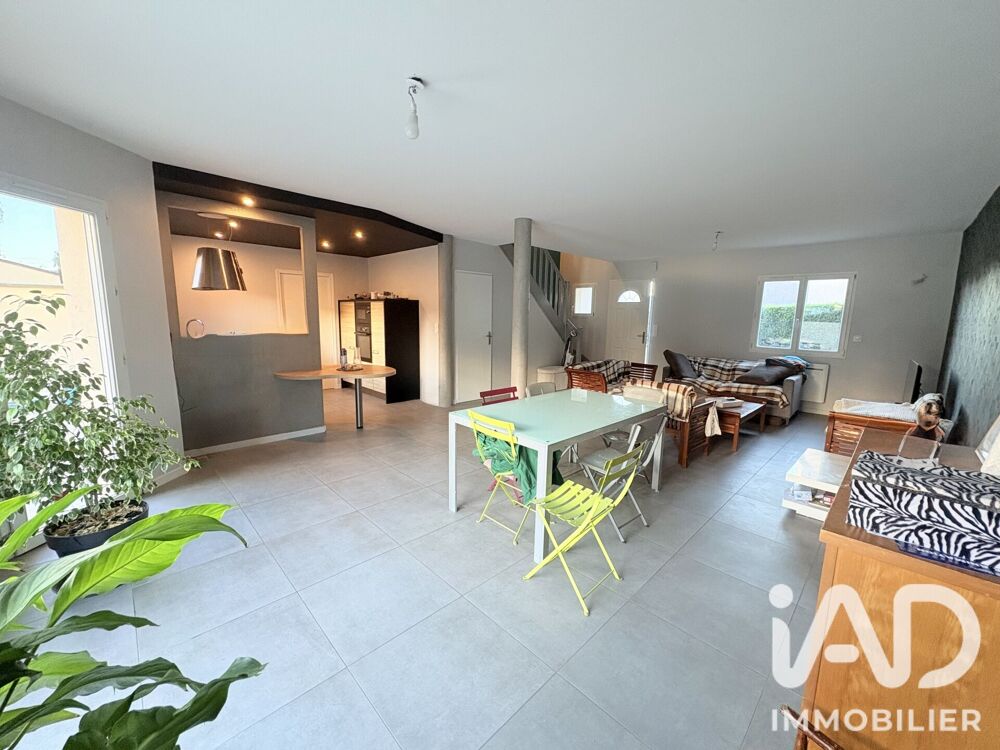 Vente Maison Vente Maison de village 6 pièces Vivy