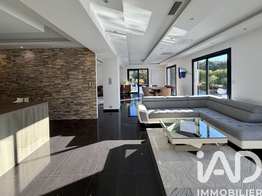 à vendre  Maison Roquebrune-sur-Argens (83520)