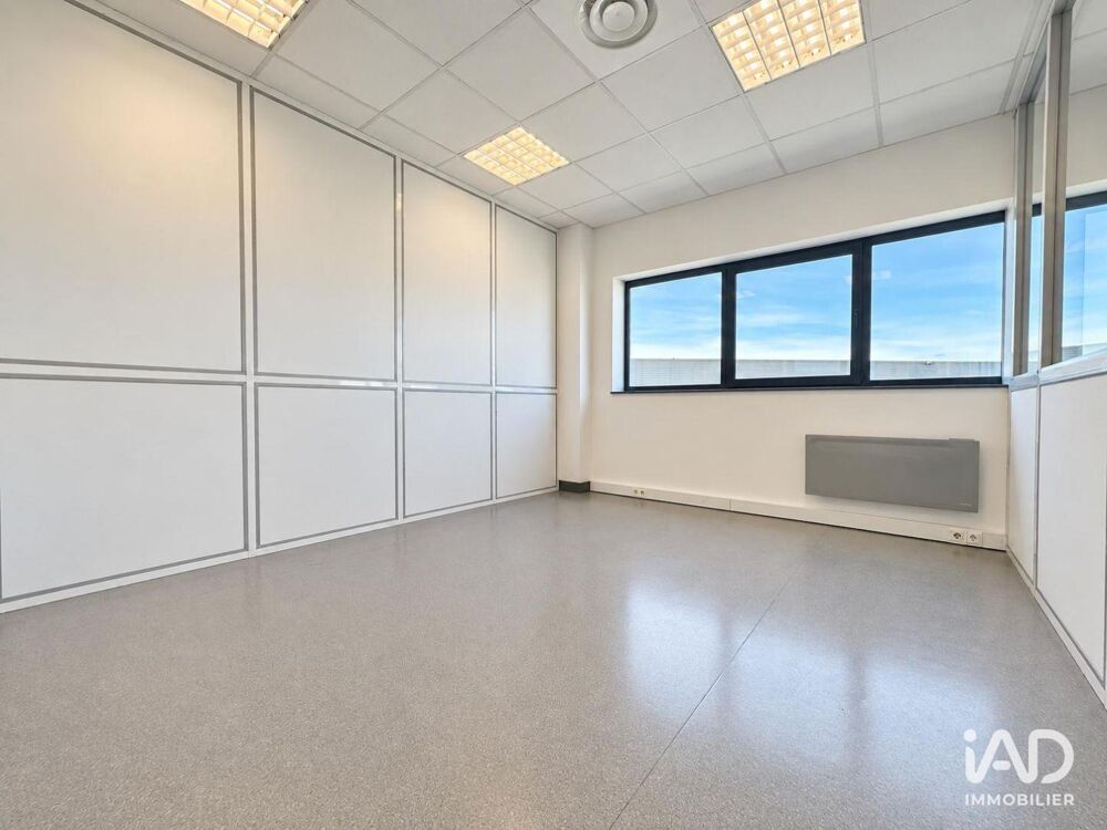   Location Bureaux 157 m&sup2; Fèves