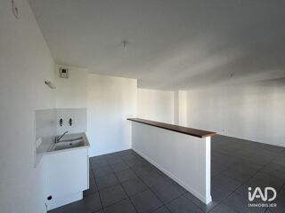  Appartement à louer 3 pièces 74 m²