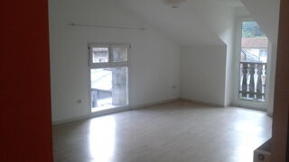  Appartement à louer 4 pièces 81 m²