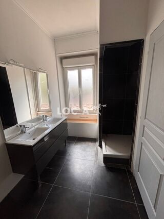  Appartement � louer 2 pi�ces 57 m�