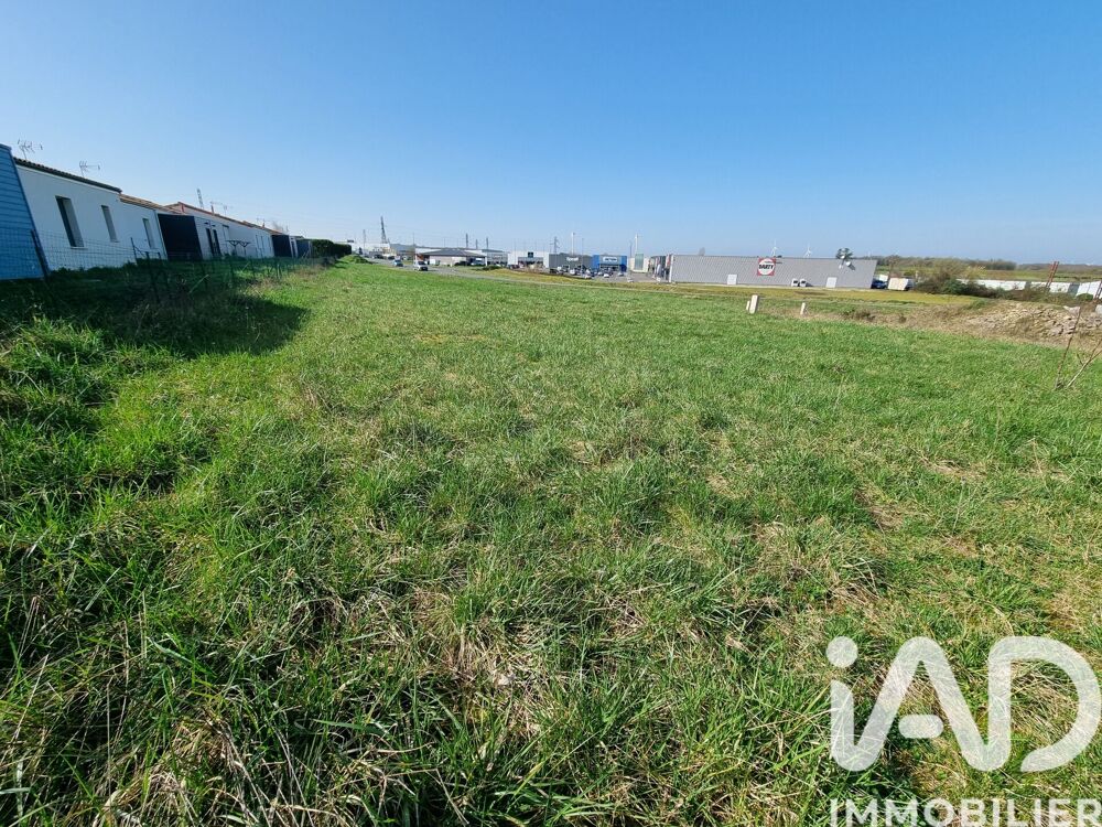 Vente Terrain Vente Terrain à bâtir 2 377 m&sup2; Ruffec