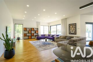  Maison à vendre 8 pièces 215 m²